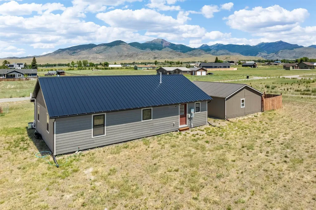 15 Sapphire Way Sheridan MT 59749