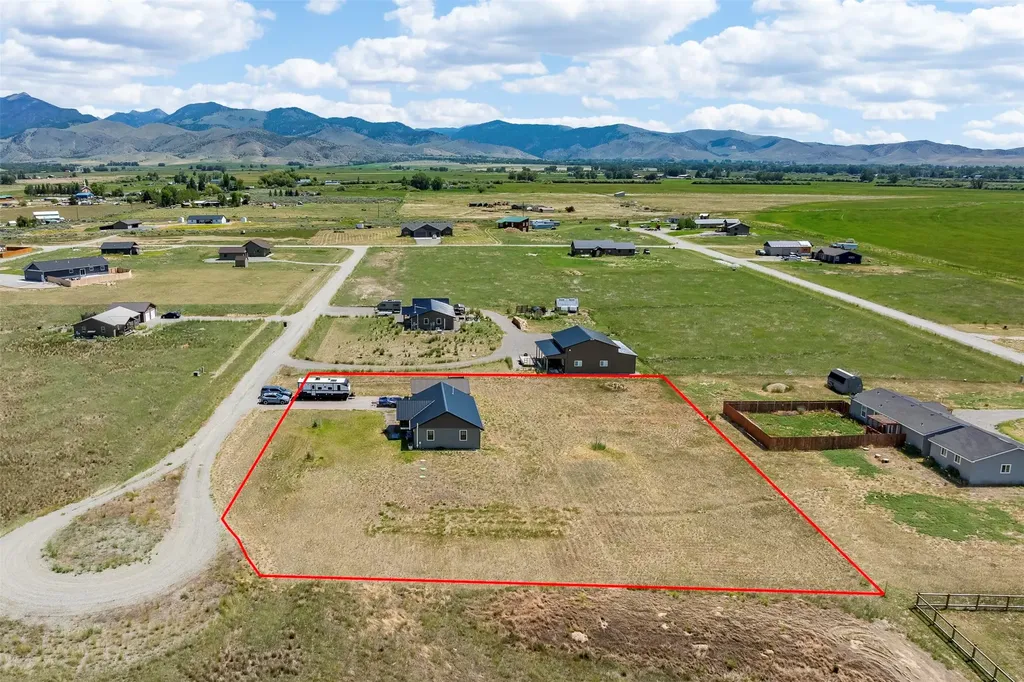 15 Sapphire Way Sheridan MT 59749
