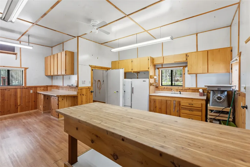 392 Leisure Lane Sula MT 59871