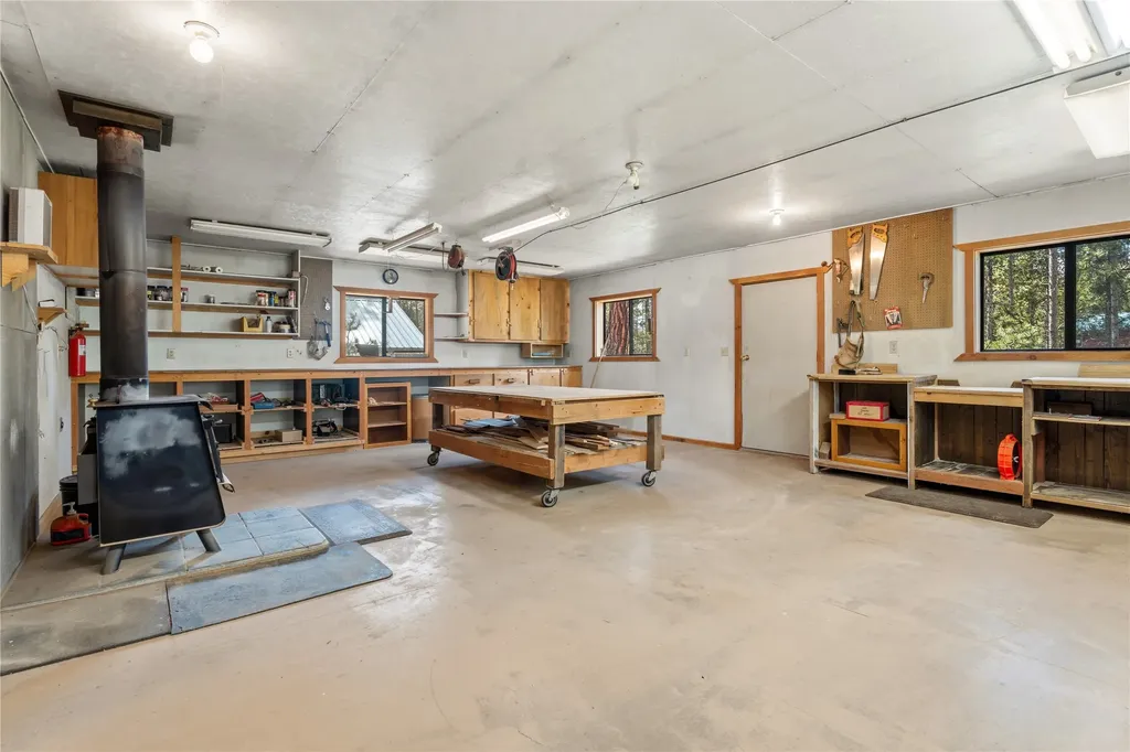 392 Leisure Lane Sula MT 59871