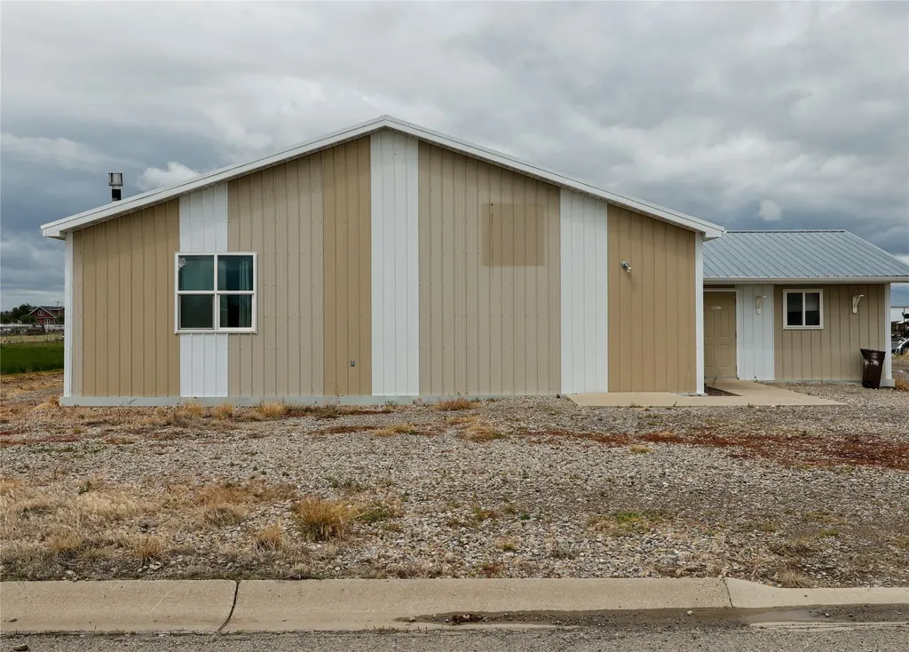 19 8th Avenue NE Conrad MT 59425