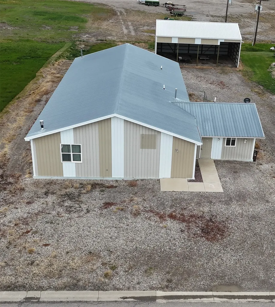 19 8th Avenue NE Conrad MT 59425