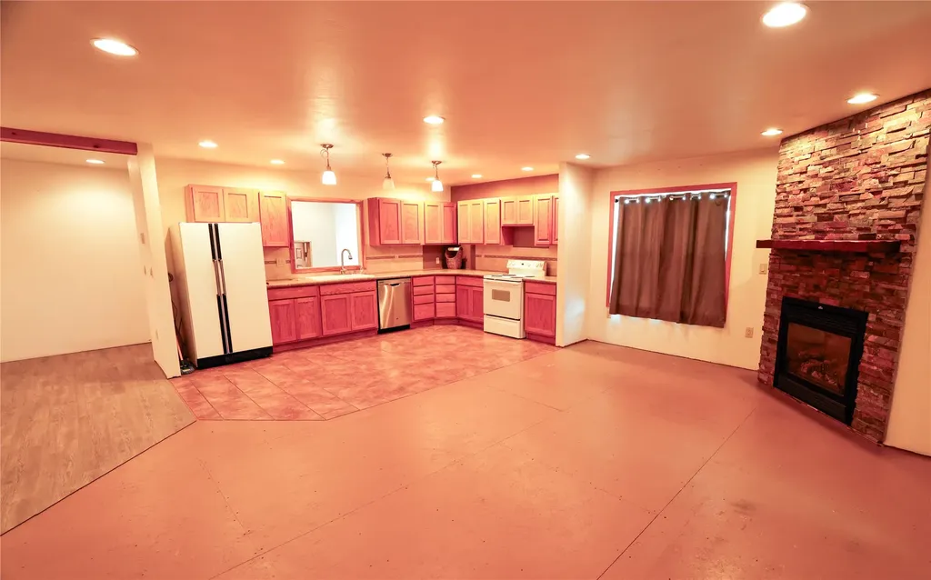 19 8th Avenue NE Conrad MT 59425