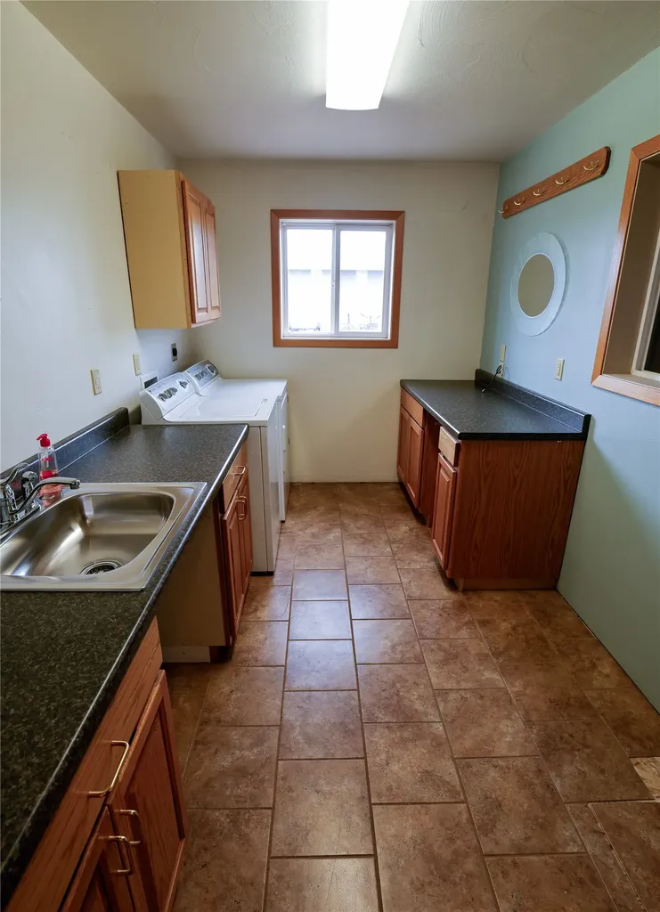 19 8th Avenue NE Conrad MT 59425
