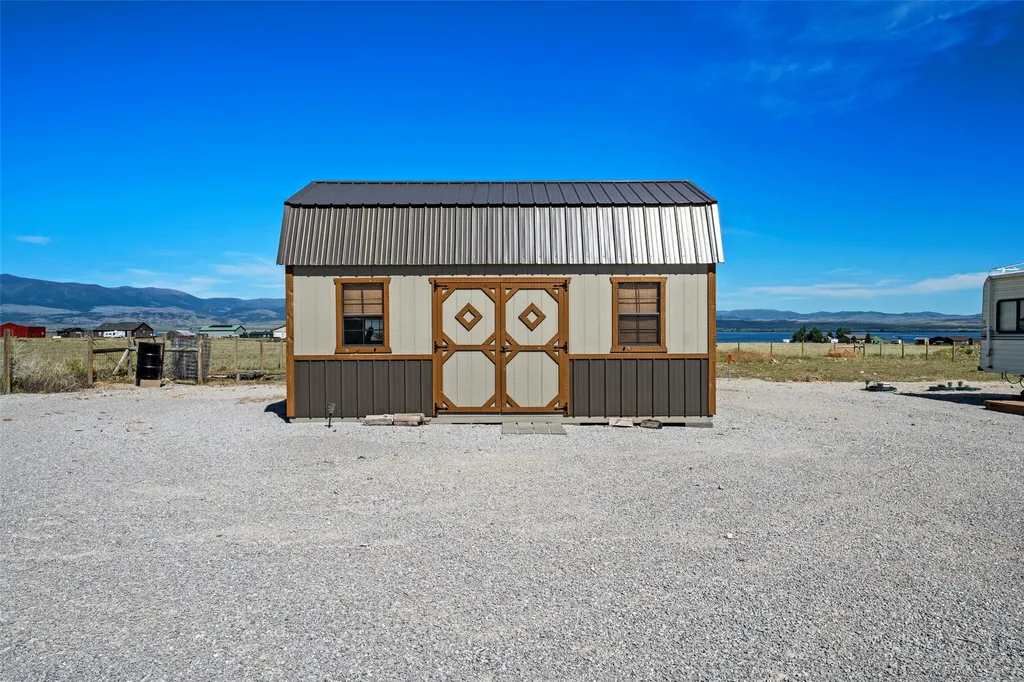 15 Berry Lane Townsend MT 59644