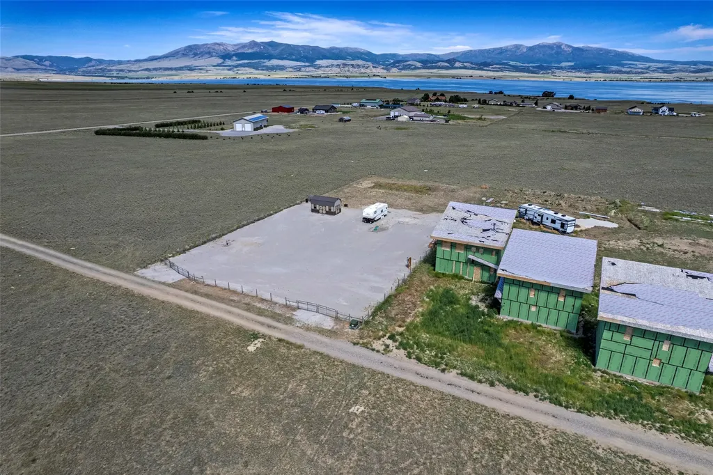 15 Berry Lane Townsend MT 59644