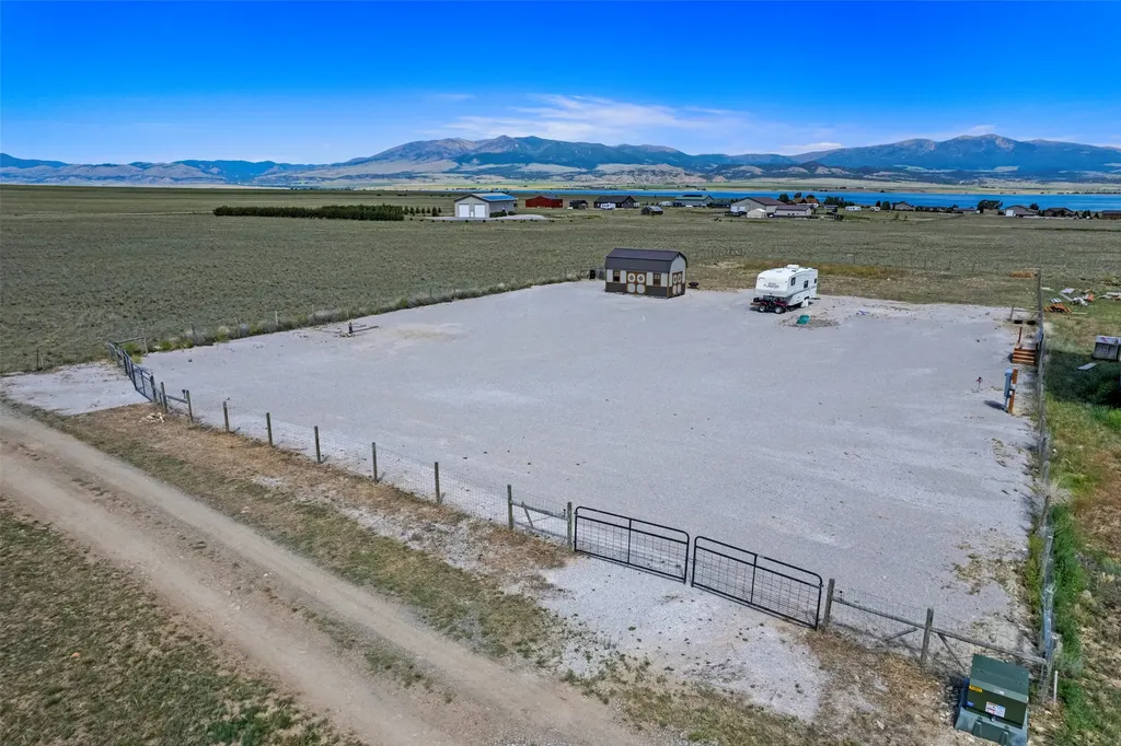 15 Berry Lane Townsend MT 59644