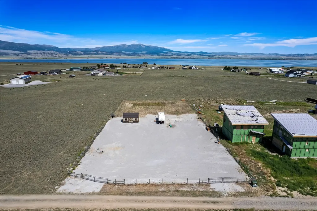 15 Berry Lane Townsend MT 59644