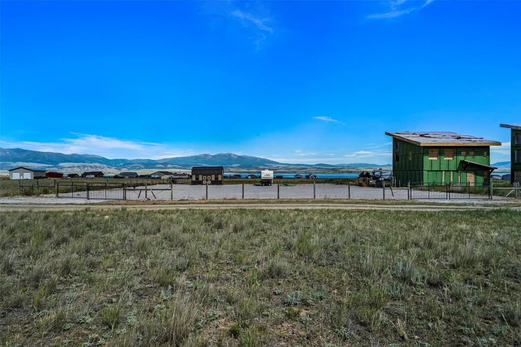 15 Berry Lane Townsend MT 59644