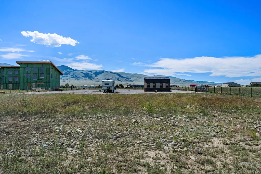 15 Berry Lane Townsend MT 59644