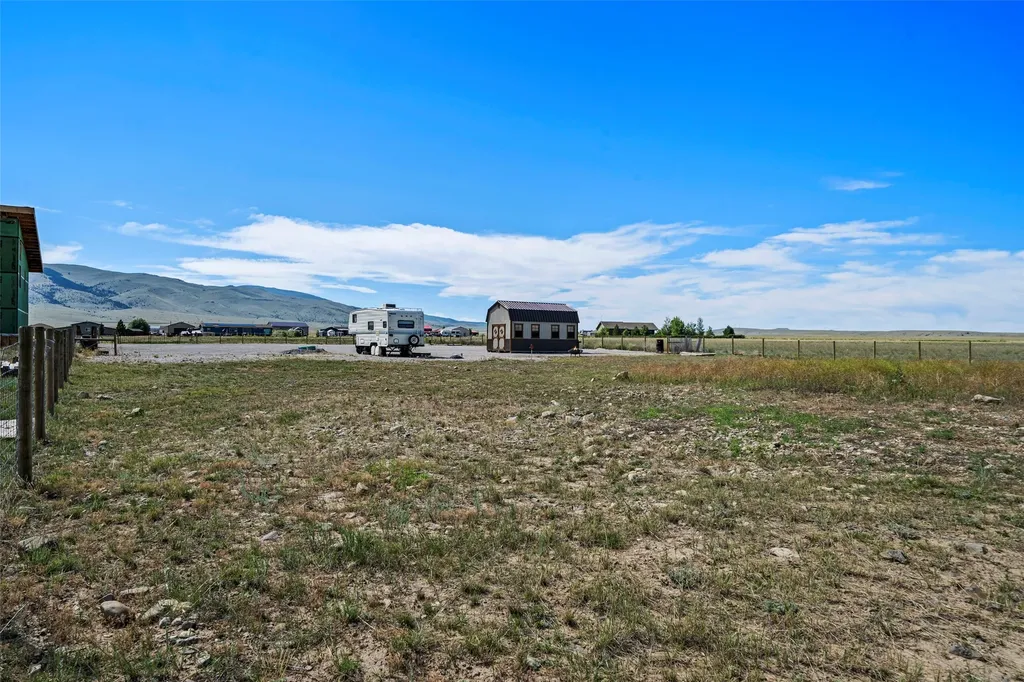 15 Berry Lane Townsend MT 59644