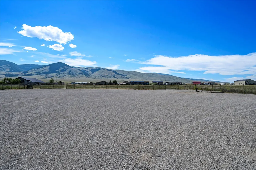 15 Berry Lane Townsend MT 59644