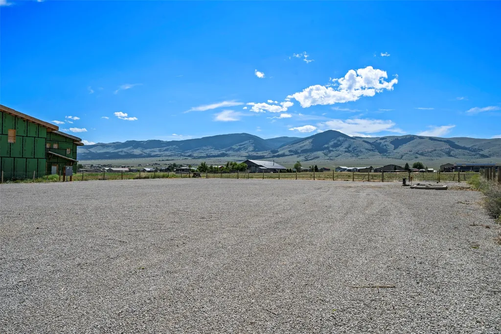 15 Berry Lane Townsend MT 59644