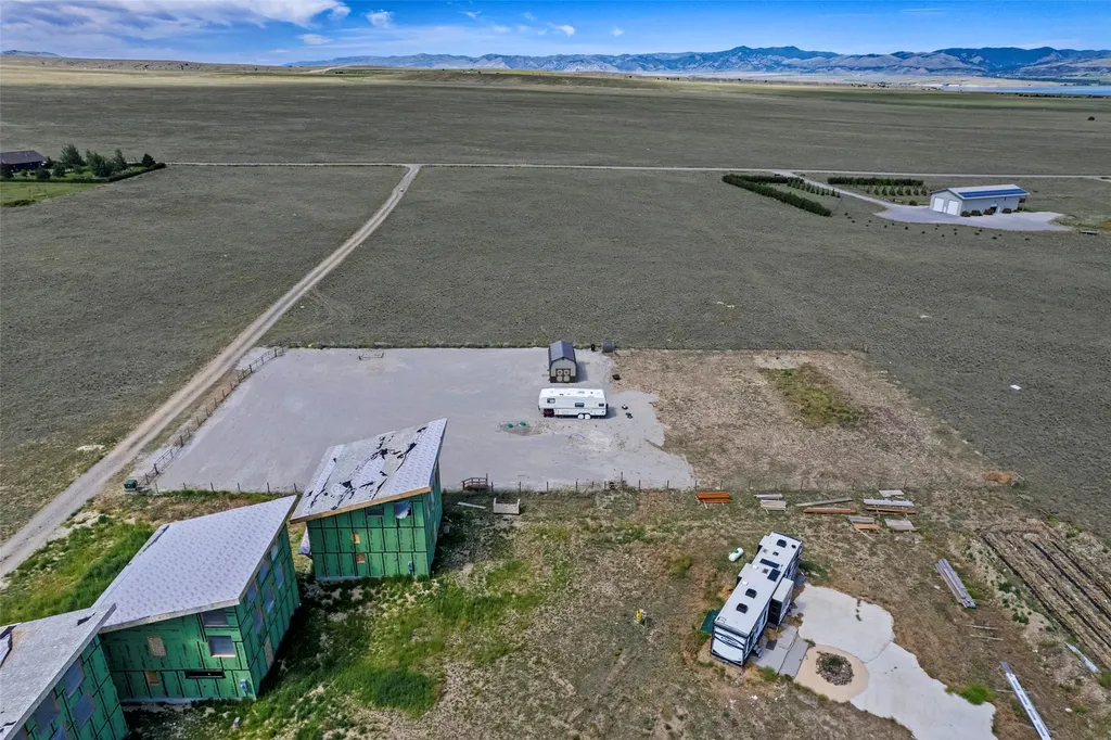 15 Berry Lane Townsend MT 59644