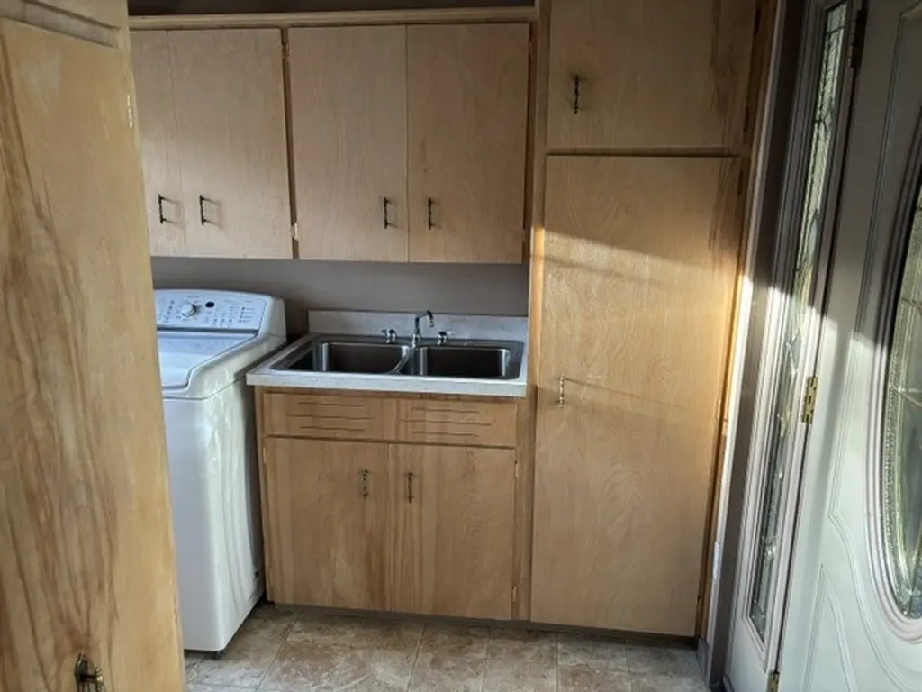 320 S Kansas Street Conrad MT 59425