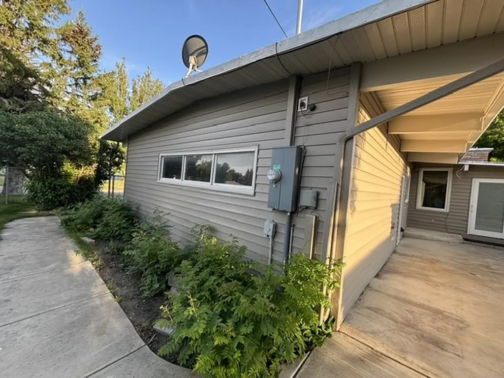 320 S Kansas Street Conrad MT 59425