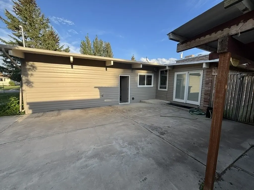 320 S Kansas Street Conrad MT 59425