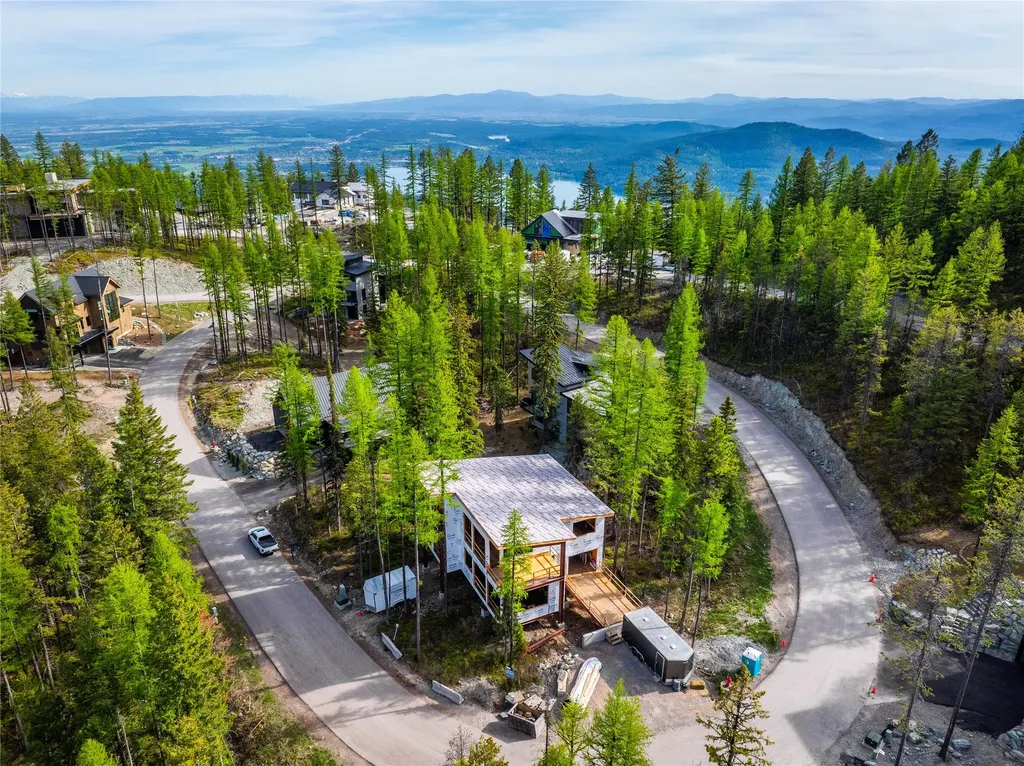 1054 Elk Camp Loop Whitefish MT 59937