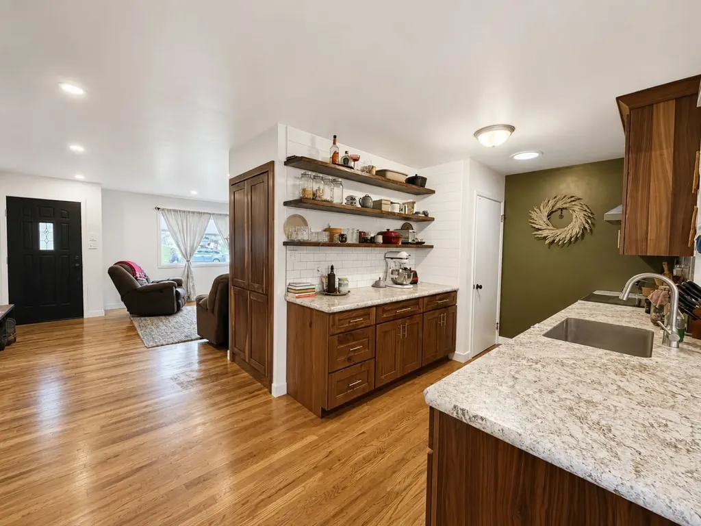 1332 Avenue C NW Great Falls MT 59404