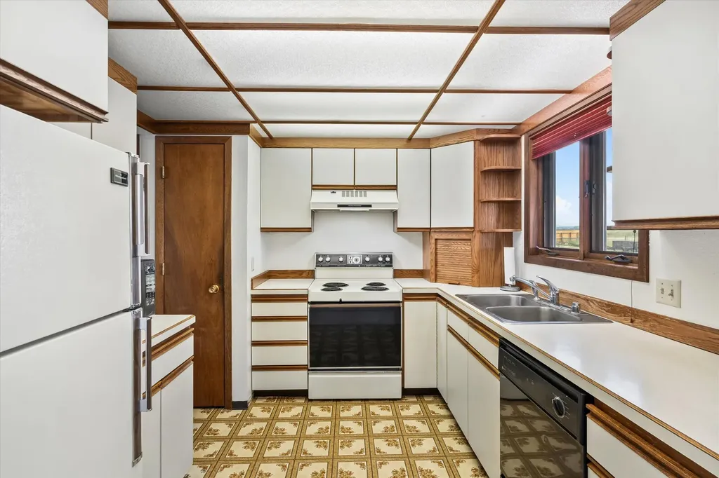 2994 Canal Circle East Helena MT 59635