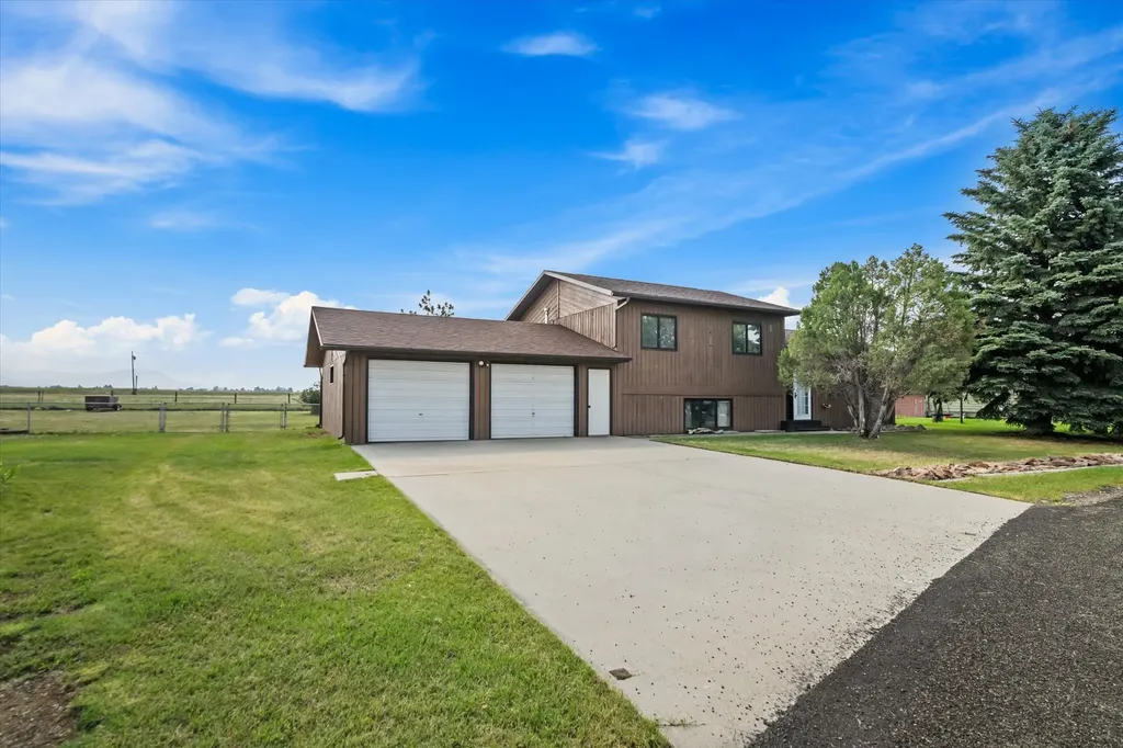 2994 Canal Circle East Helena MT 59635