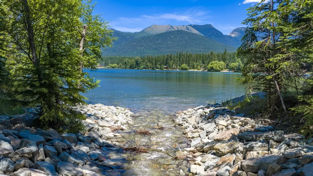 2229 Glen Lake Road Eureka MT 59917