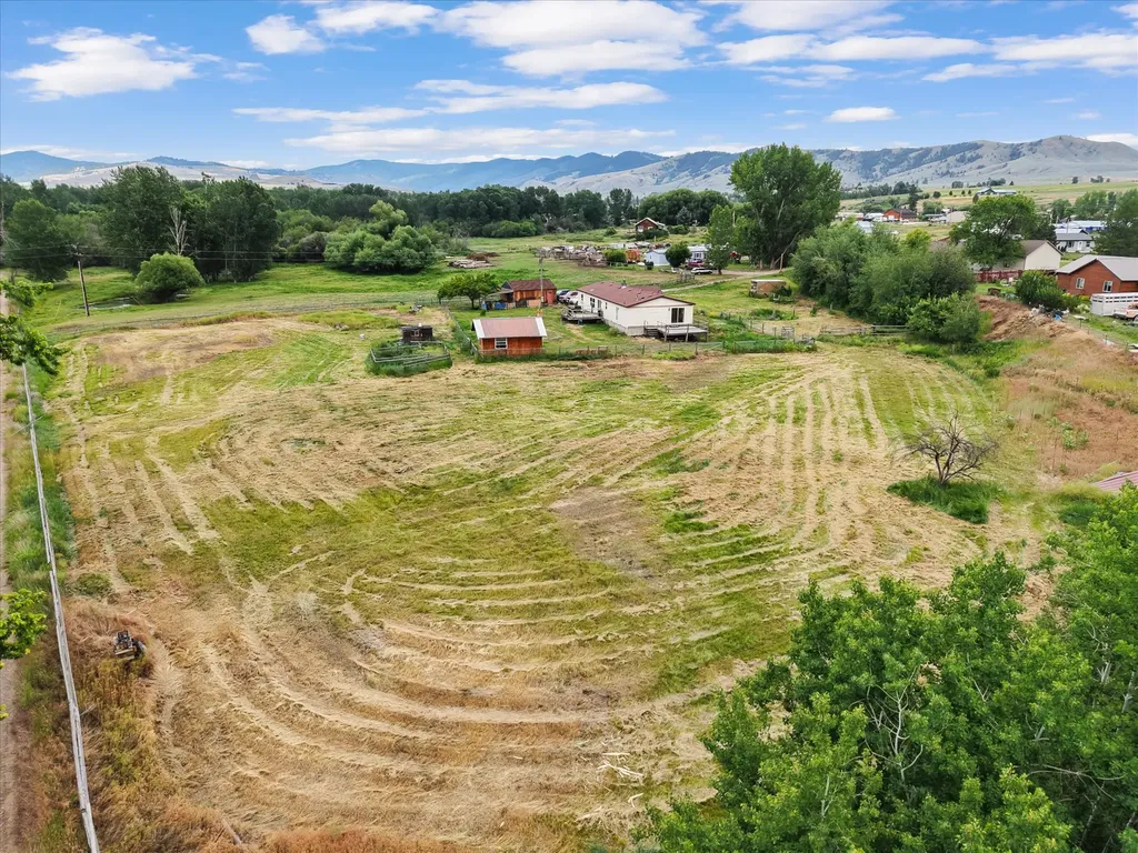 651 Milty Lane Hamilton MT 59840