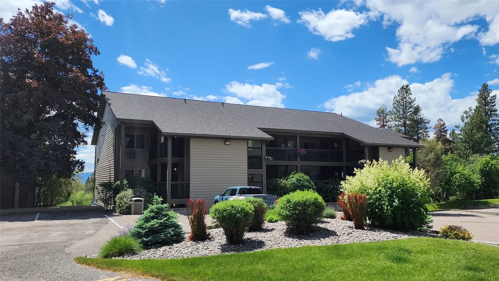 180 Vista Lane Bigfork MT 59911