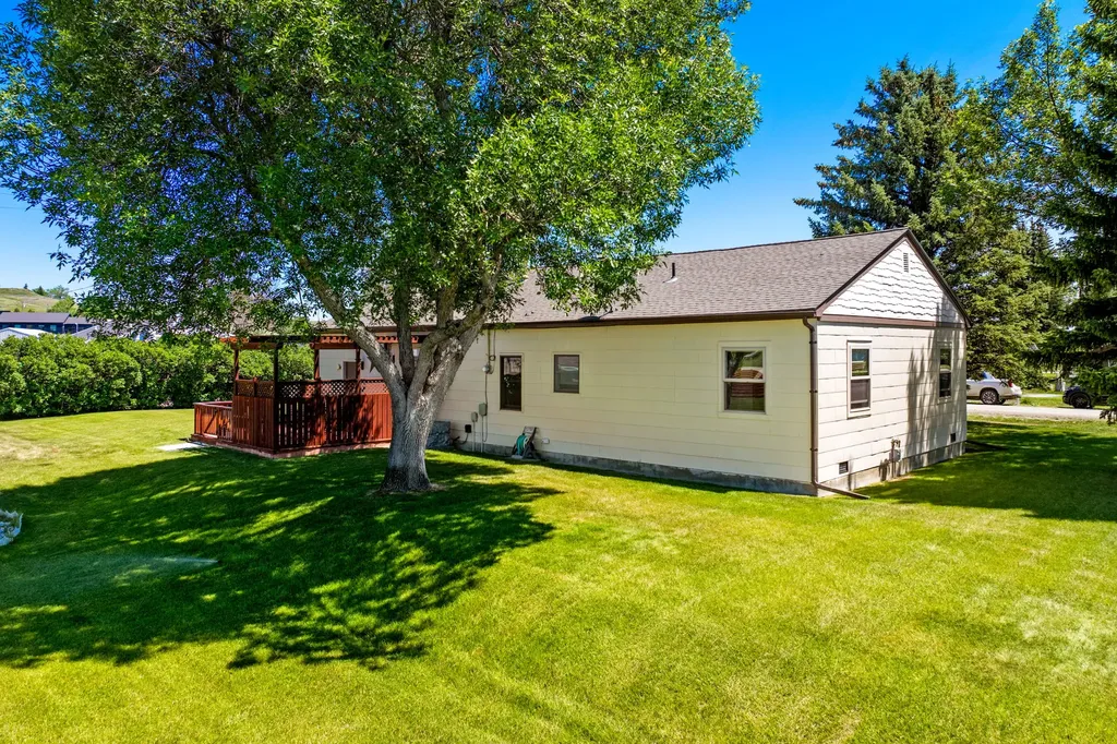 805 2nd Street NE Choteau MT 59422