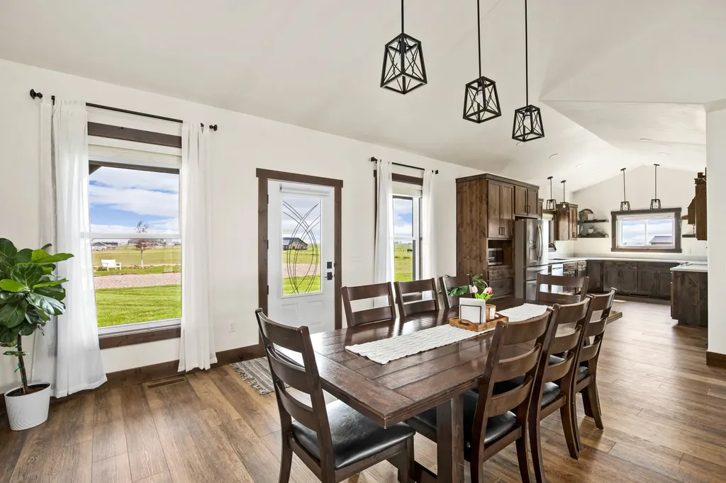 42 W 1st Lane SE Fairfield MT 59436