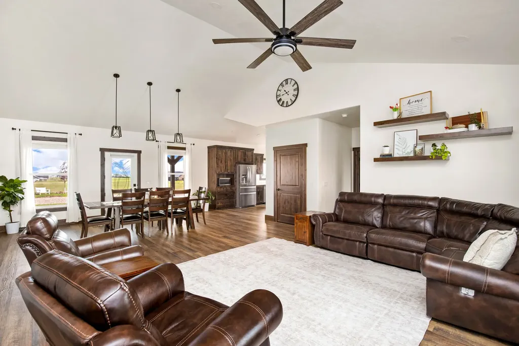 42 W 1st Lane SE Fairfield MT 59436
