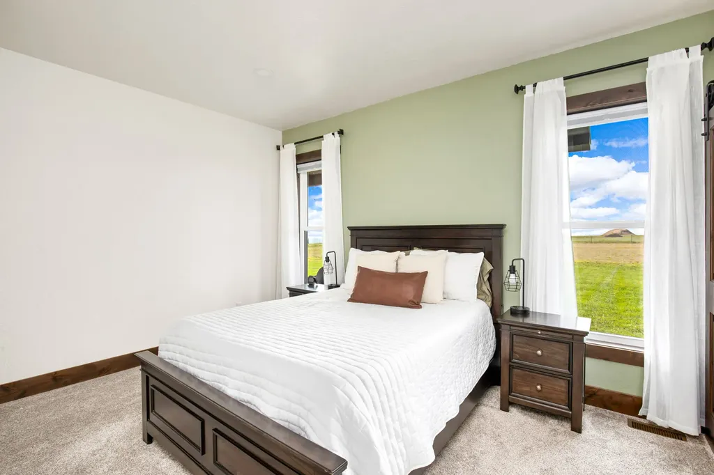 42 W 1st Lane SE Fairfield MT 59436