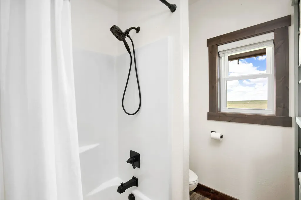 42 W 1st Lane SE Fairfield MT 59436