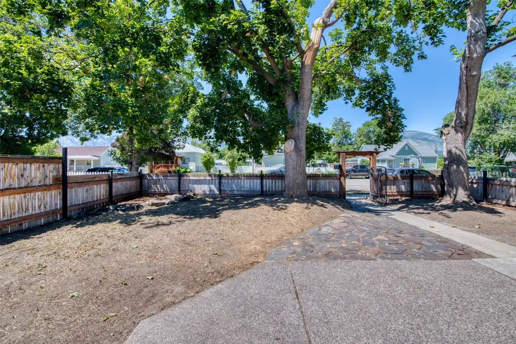 412 N 5th Street Hamilton MT 59840