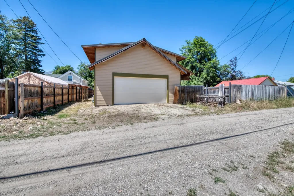412 N 5th Street Hamilton MT 59840