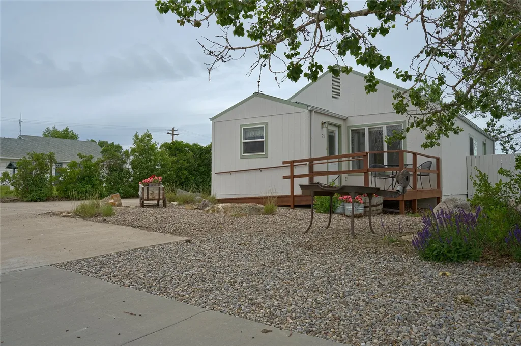 21 2nd Street S Sunburst MT 59482