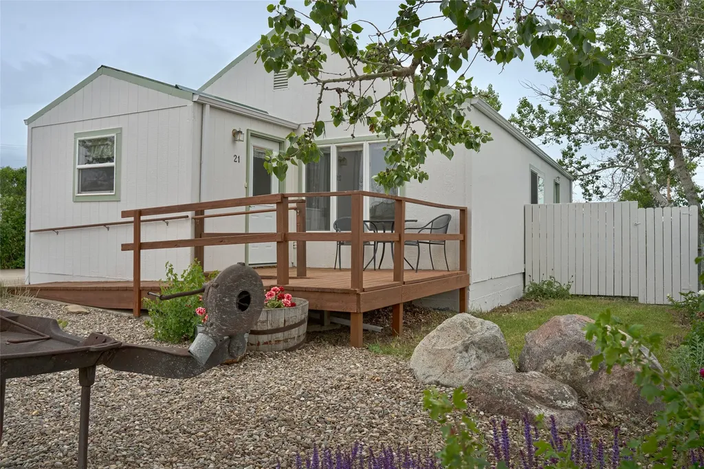 21 2nd Street S Sunburst MT 59482