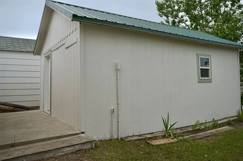 21 2nd Street S Sunburst MT 59482