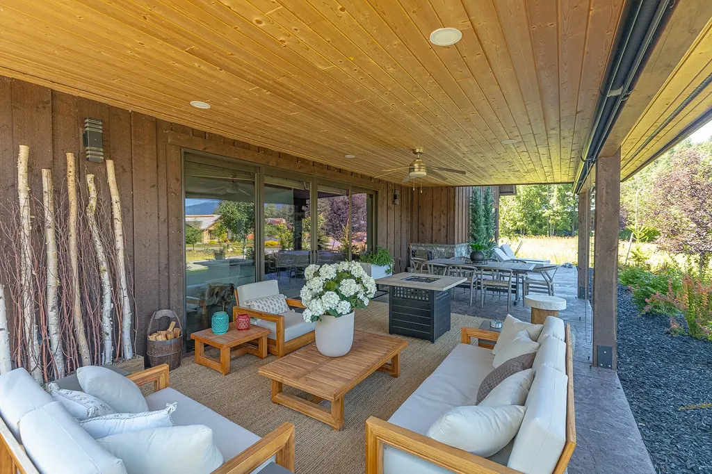 28 Keel Court Eureka MT 59917