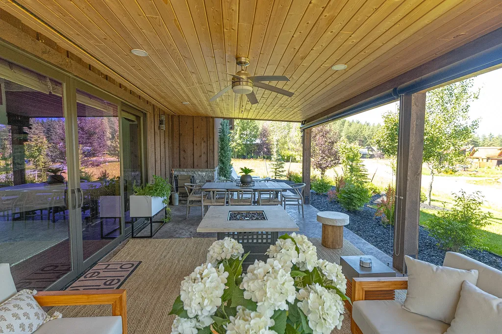28 Keel Court Eureka MT 59917