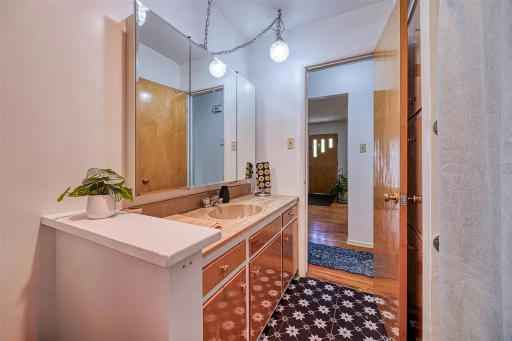 205 18th Avenue NW Great Falls MT 59404