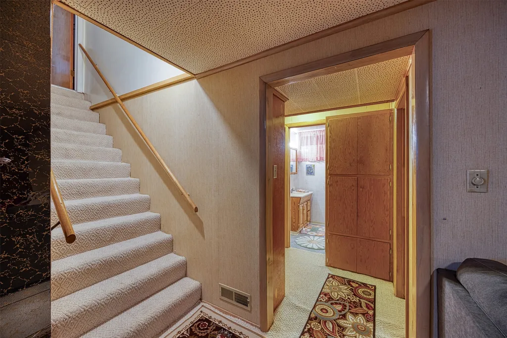 205 18th Avenue NW Great Falls MT 59404