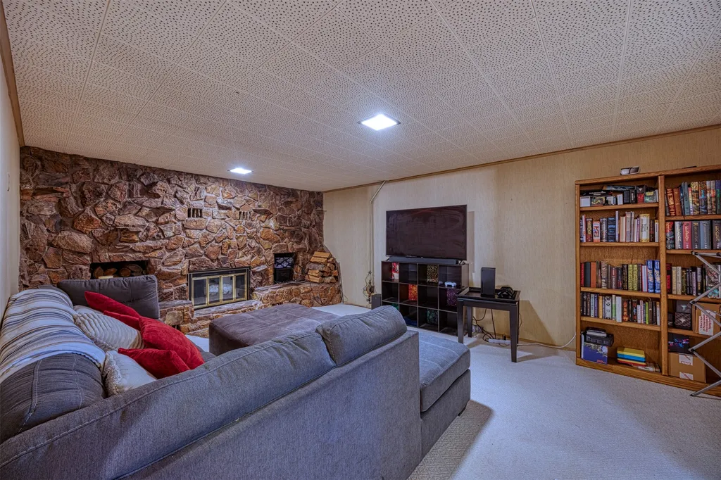205 18th Avenue NW Great Falls MT 59404