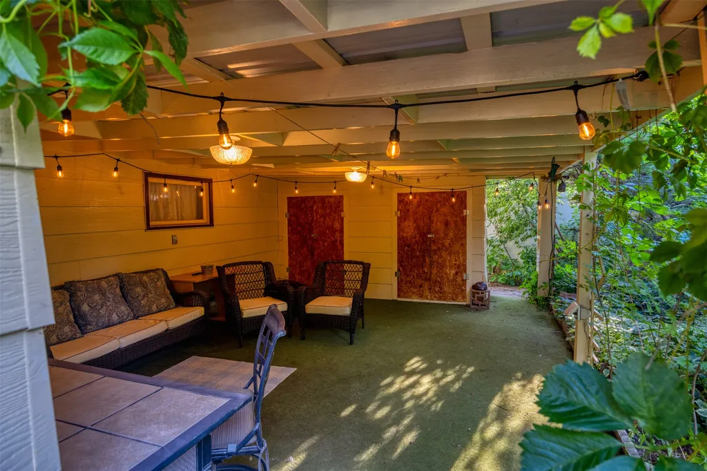 205 18th Avenue NW Great Falls MT 59404