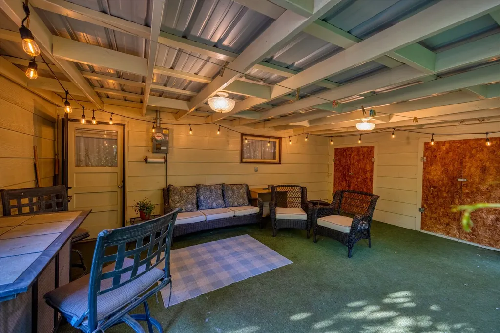 205 18th Avenue NW Great Falls MT 59404