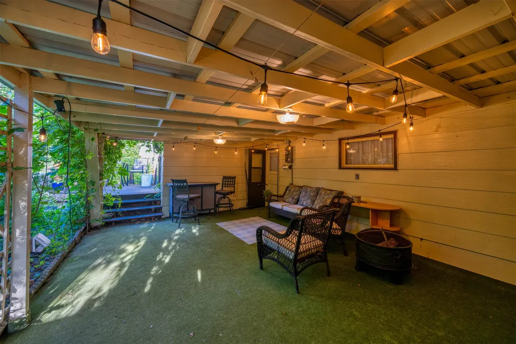 205 18th Avenue NW Great Falls MT 59404