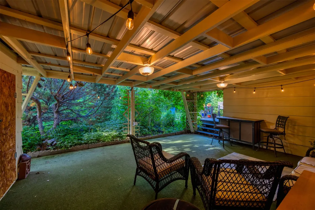 205 18th Avenue NW Great Falls MT 59404