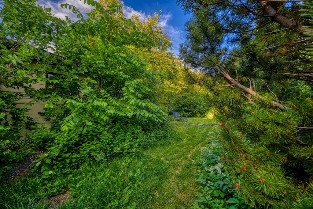 205 18th Avenue NW Great Falls MT 59404