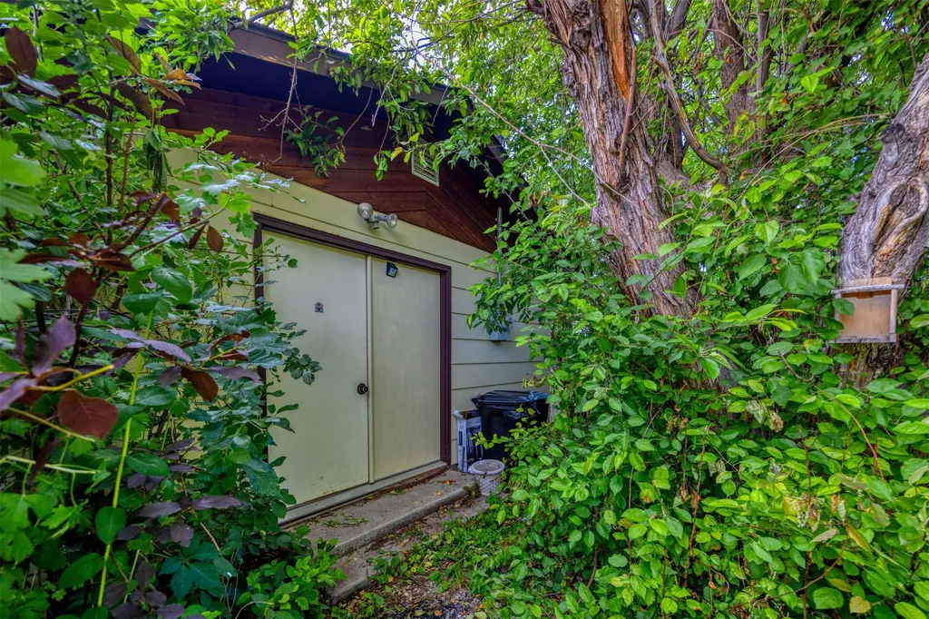 205 18th Avenue NW Great Falls MT 59404