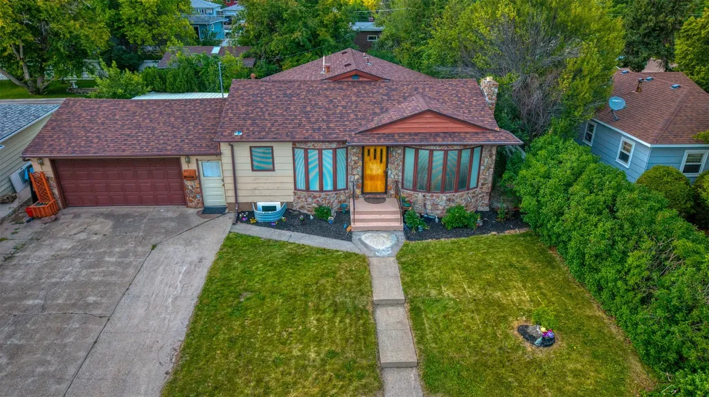 205 18th Avenue NW Great Falls MT 59404